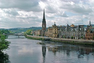 Perth, View of the River Tay from Perth Bridge - geograph.org.uk - 1711451.jpg