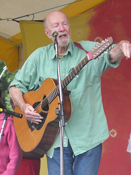 File:Pete Seeger10.jpg