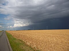 Ciel d'orage sur le Plateau Picard.