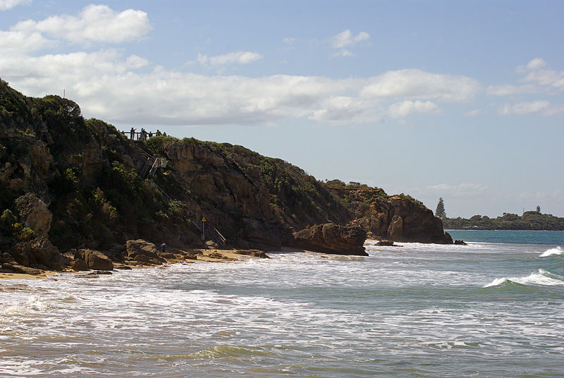 File:Point Lonsdale rip beach high tide.jpg