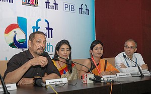 Kulkarni pictured with Nana Patekar (left) and Samruddhi Porey at a press conference for Dr. Prakash Baba Amte - The Real Hero in 2014 Press conference by Nana Patekar, Actor, Sonali Kulkarni, Actress and Samruddhi Porey, Director of Marathi film 'DR. PRAKASH BABA AMTE', at the 45th International Film Festival of India (IFFI-2014), in Panaji, Goa.jpg