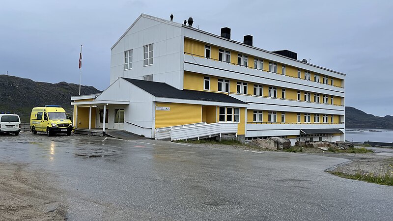 File:Qaqortoq Regional Hospital 2021.jpg