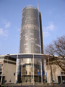 RWE Turm Essen.jpg