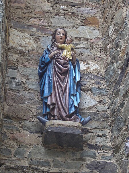 File:Reinhardstein Castel, Madonna.jpg