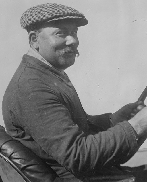 René Thomas at 1914 Indy 500 (cropped)