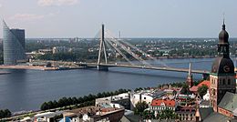 Riga Dom Bruecke Daugava.jpg