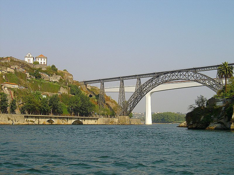 File:Rio Douro - Portugal (252742186).jpg