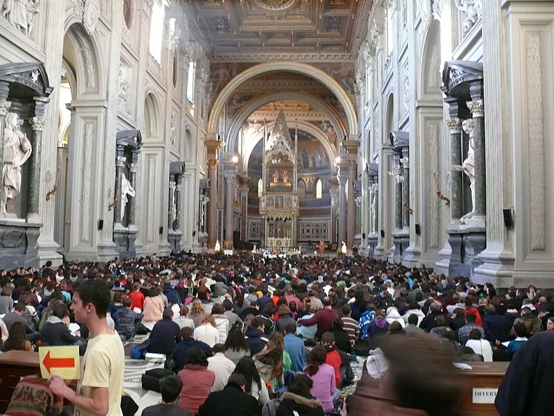 File:Rome - Basilique Saint-Jean-de-Latran - Rencontres européennes de Taizé 2012 - 2.jpg