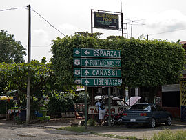 Verkehrszeichen am Stadtrand von Esparza