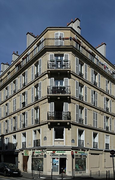 File:Rue Amelot et rue Saint-Sabin (Paris) 01.jpg