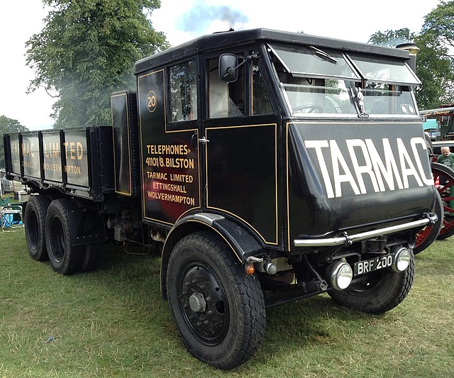 A Sentinel steam lorry in Tarmac livery (Sentinels were used extensively in the 1920s)