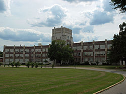 Sidney Lanier HS юли 2009 02.jpg