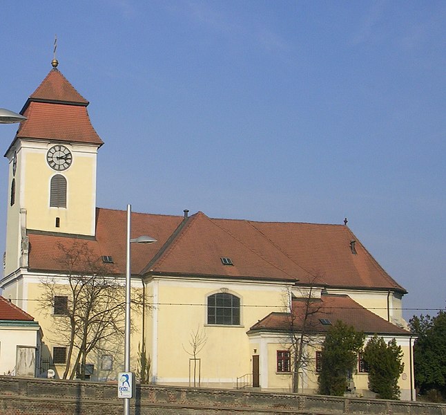 File:Simmering - St. Laurenz Kirche.jpg