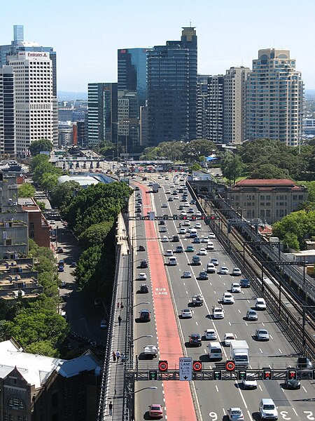 File:Sydney Harbour Bridge traffic from Pylon Lookout, 2013-12-03.JPG