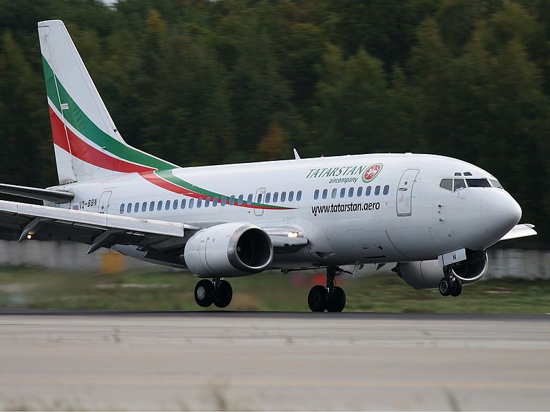 File:Tatarstan Airlines Boeing 737-500 Kustov.jpg