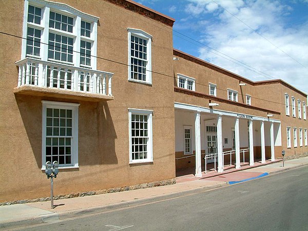 Villagra Building, Santa Fe (1934)