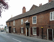 The White Horse Inn, Beverley is a Samuel Smith Old Brewery tied house. Is it, or is it managed? The White Horse Inn - 22 Hengate - geograph.org.uk - 819293.jpg