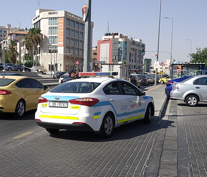 File:Traffic police in Amman - Kia Cerato.jpg