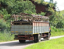 Transport zébus Madagascar.jpg