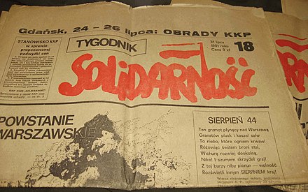 3 avril : parution en Pologne du Tygodnik Solidarność[76].