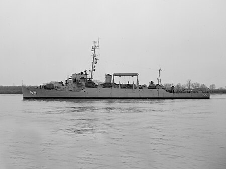 Tập_tin:USS_Laning_(APD-55)_underway_off_the_Philadelphia_Naval_Shipyard_on_12_December_1953_(7575239).jpg