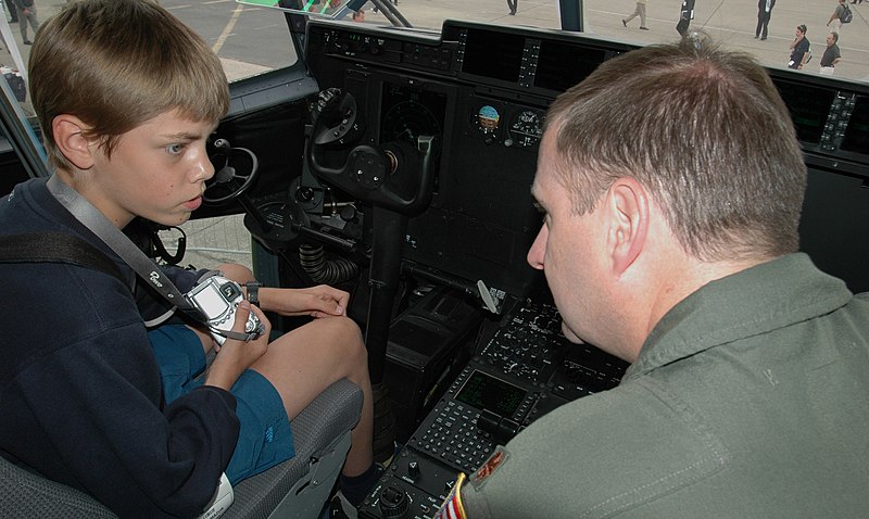 File:US Air Force 050615-F-2533P-004 Paris Air Show 2005 Kid.jpg