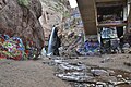 Vandalismus bei Rainbow Falls, CO.JPG