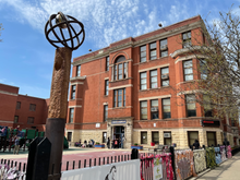 View of Nettelhorst School in Chicago's Lake View neighborhood.png