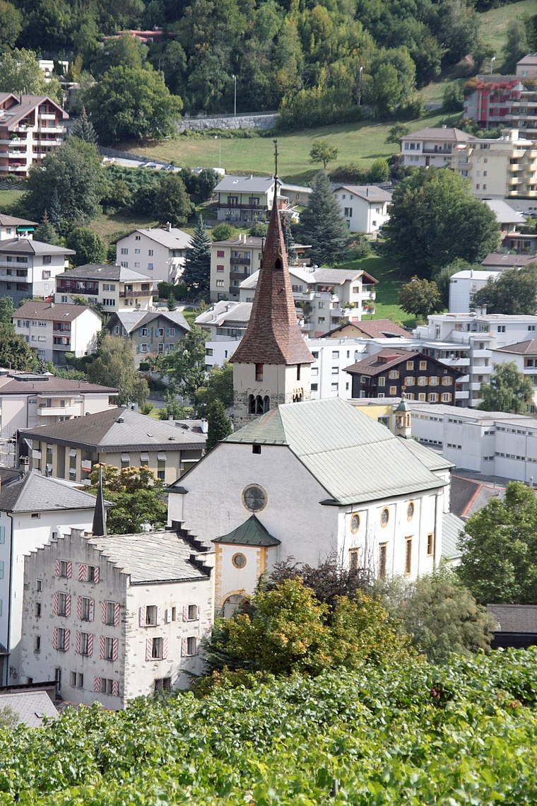 Burgerkirche Hl. Drei Könige mit Burgerarchiv