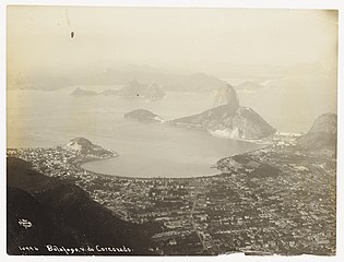 Vista da entrada da barra e baia de Botafogo a partir do Corcovado