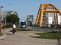 De Vleutense brug (midden) en de Hogeweidebrug (rechts). Foto: oktober 2007