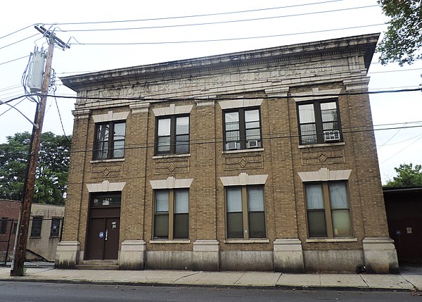 Former trolley company building, Southside