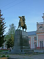 Alexander Suvorov'un atlı heykeli, Toultchyn