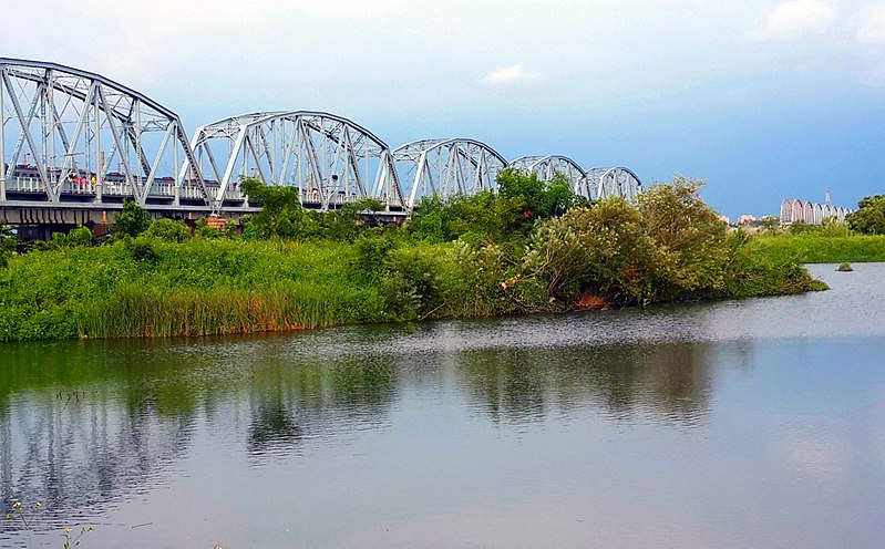 File:下淡水溪鐵橋（高屏溪舊鐵橋）-2.jpg