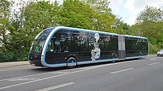 Bus de la livrée bleue sur la ligne Némo 1 à Longueau (705).