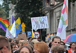 02018 0280 (2) KatowicePride-Parade, Liebe ist keine Pest.jpg