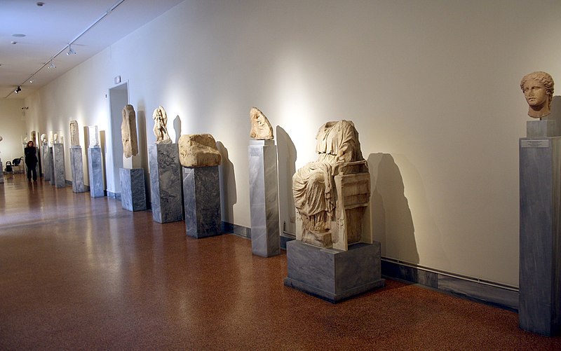 File:0507 - Archaeological Museum, Athens - Rooms 19-20 - Photo by Giovanni Dall'Orto, Nov 13 2009.jpg