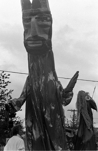 File:1995 Fremont Solstice parade - giant puppets 01.jpg