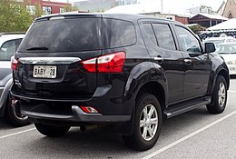 2013-2017 Isuzu MU-X LS-U 4x2 wagon (01/10/2018) 02.jpg