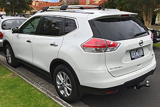 File:2015 Nissan X-Trail (T32) ST wagon (2015-09-04).JPG - Wikimedia Commons