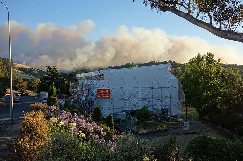 File:2017 Port Hills fires Old Stone House 007.jpg