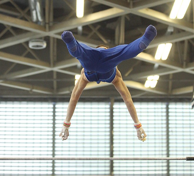 File:2019-05-25 Budapest Cup age group I all-around competition horizontal bar (Martin Rulsch) 056.jpg