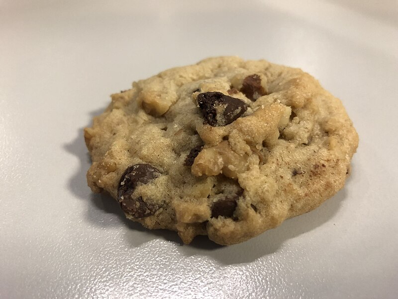 File:2019-12-23 07 54 22 A chocolate chip cookie in the Dulles section of Sterling, Loudoun County, Virginia.jpg
