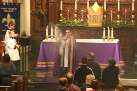 Celebration of a Advent vespers. Cope and antependium are violet, the liturgical colour of Advent in the Roman Rite.