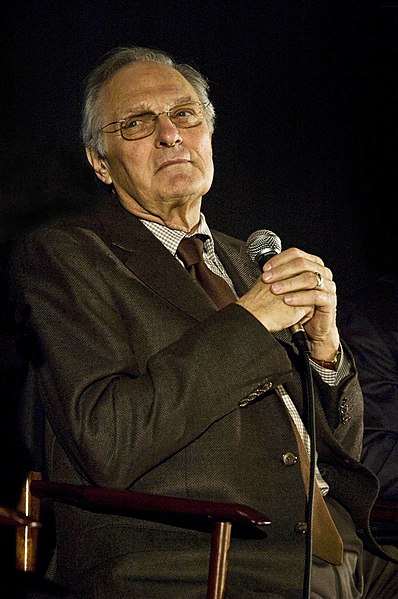 File:Alan Alda by Bridget Laudien.jpg