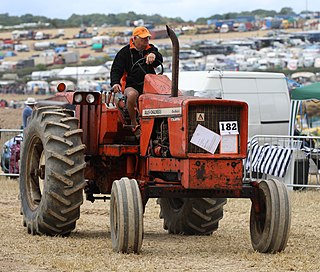 Allis-Chalmers 190XT Motor vehicle