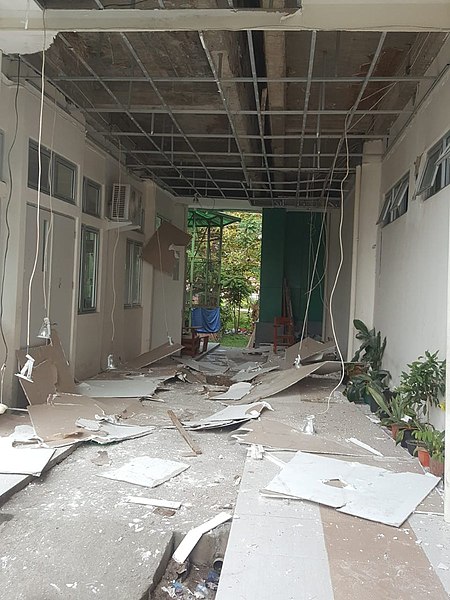 File:Ambon earthquake damage.jpg