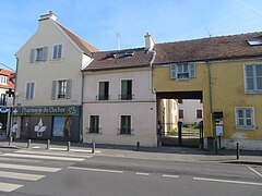 Ancienne cour du cheval blanc rue Fustel de Coulanges