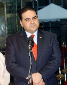 Sr. Elías Antonio Saca González 43.º (2004-2009) 9 de marzo de 1965 (58 años)