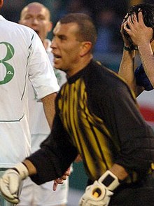 Armenak Petrosyan - Esteghlal FC gegen Zob Ahan FC, 11. März 2005.jpg